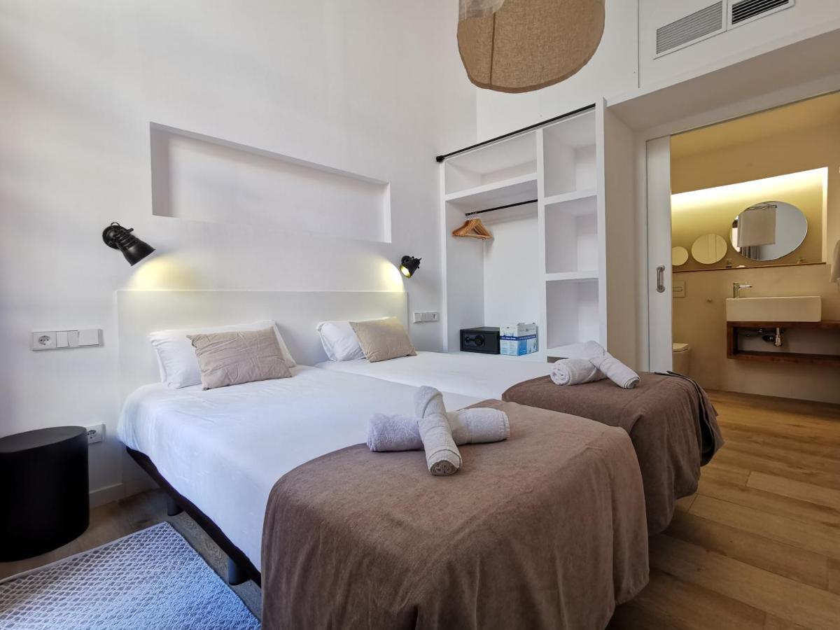 ClassBedroom Port Ramblas Barcelona Exteriör bild